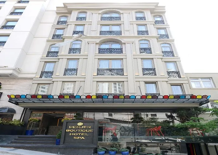 Berjer Boutique & 4*