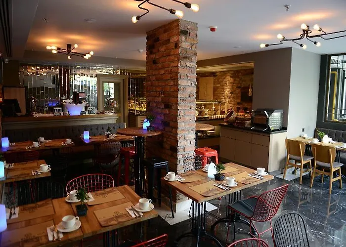 Отель Berjer Boutique & 4*